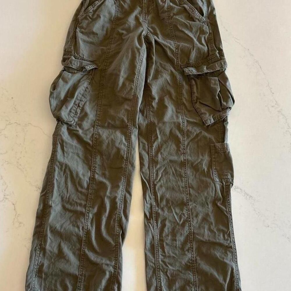 H-m Women's Khaki and Green Trousers